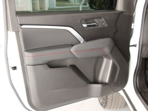 Used 2023 Chevrolet Colorado Z71 w/ Advanced Trailering Package image 14