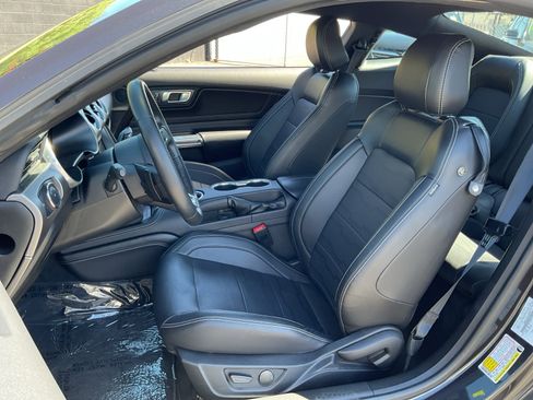 Used 2022 Ford Mustang GT Premium w/ Equipment Group 401A RWD image 18