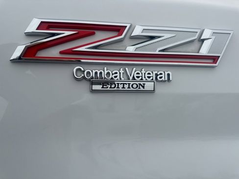 Used 2024 Chevrolet Silverado 2500 LTZ w/ LTZ Convenience Package image 31