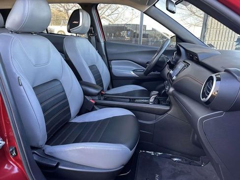 Used 2023 Nissan Kicks SR w/ SR Premium Package image 9