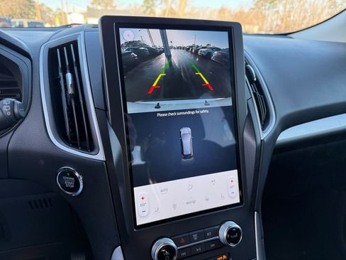 Used 2024 Ford Edge SEL image 18