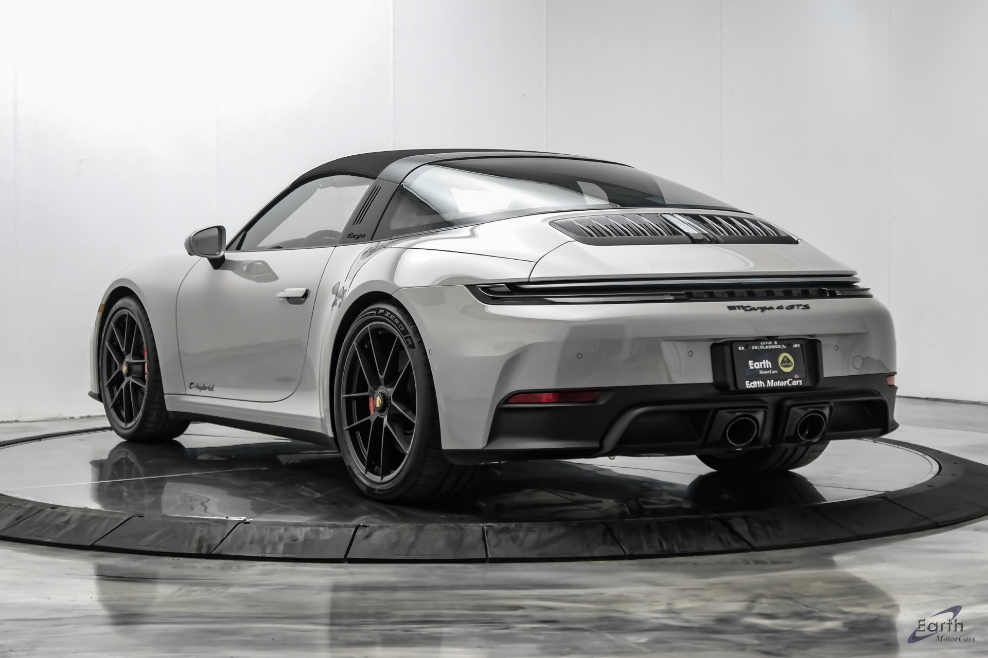 Used 2025 Porsche 911 Targa 4 GTS AWD/4WD image 13