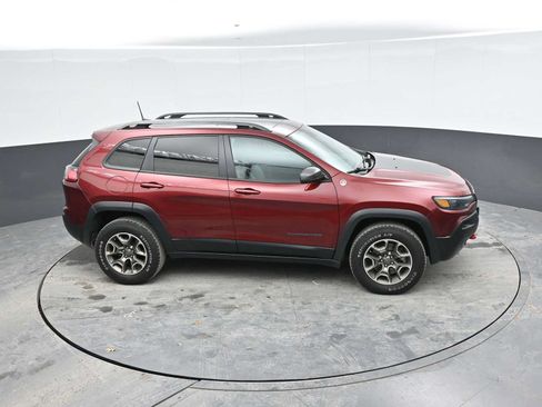 Used 2021 Jeep Cherokee Trailhawk w/ Sun, Sound & Nav Group AWD/4WD image 19