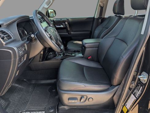 Used 2020 Toyota 4Runner Venture w/ Moonroof Package AWD/4WD image 11