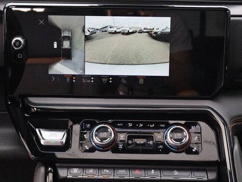 Used 2025 GMC Sierra 3500 AT4 w/ AT4 Premium Plus Package AWD/4WD image 24