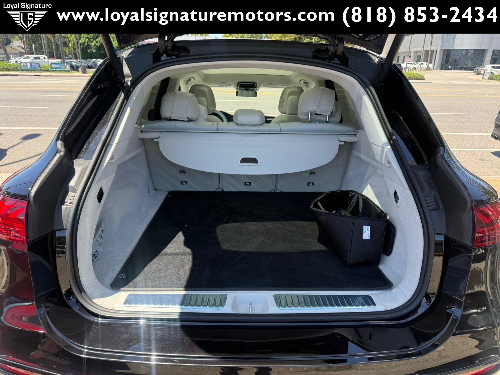 Used 2023 Mercedes-Benz EQS 580 4MATIC SUV image 10