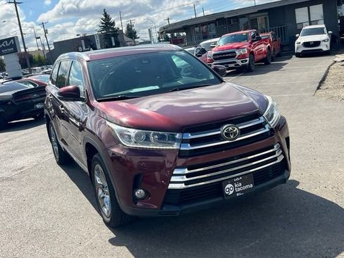Used 2017 Toyota Highlander Limited Platinum AWD/4WD image 5