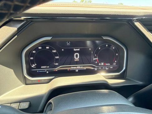 Used 2024 GMC Sierra 2500 AT4 w/ AT4 Premium Plus Package AWD/4WD image 8