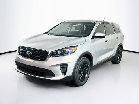 Used 2020 Kia Sorento L FWD image 3