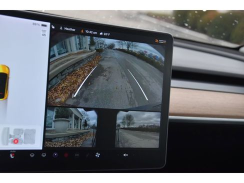 Used 2020 Tesla Model Y Performance image 19