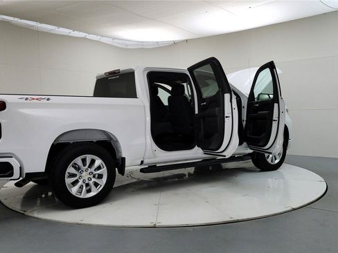 Used 2026 Chevrolet Silverado 1500 Custom AWD/4WD image 12