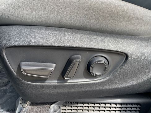 Used 2024 Toyota Sienna XLE image 22