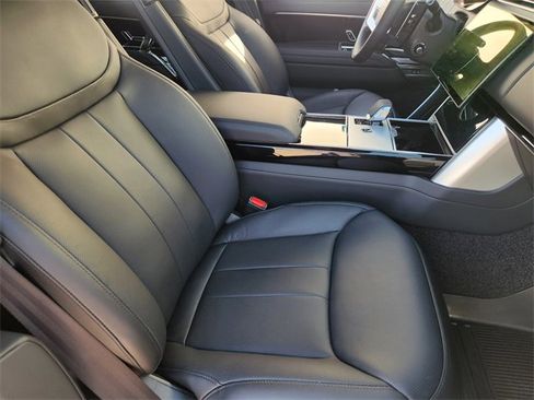 New 2026 Land Rover Range Rover SE image 10