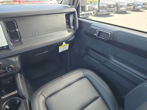 New 2025 Ford Bronco Badlands image 12
