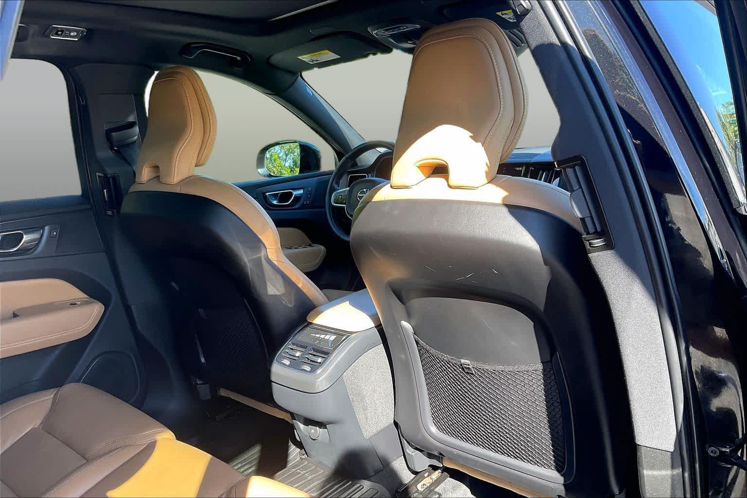 Used 2021 Volvo XC60 T5 Inscription w/ Protection Package FWD image 19