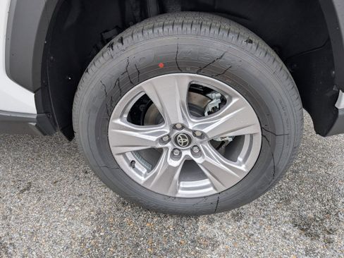 New 2025 Toyota RAV4 XLE w/ Convenience Package image 28