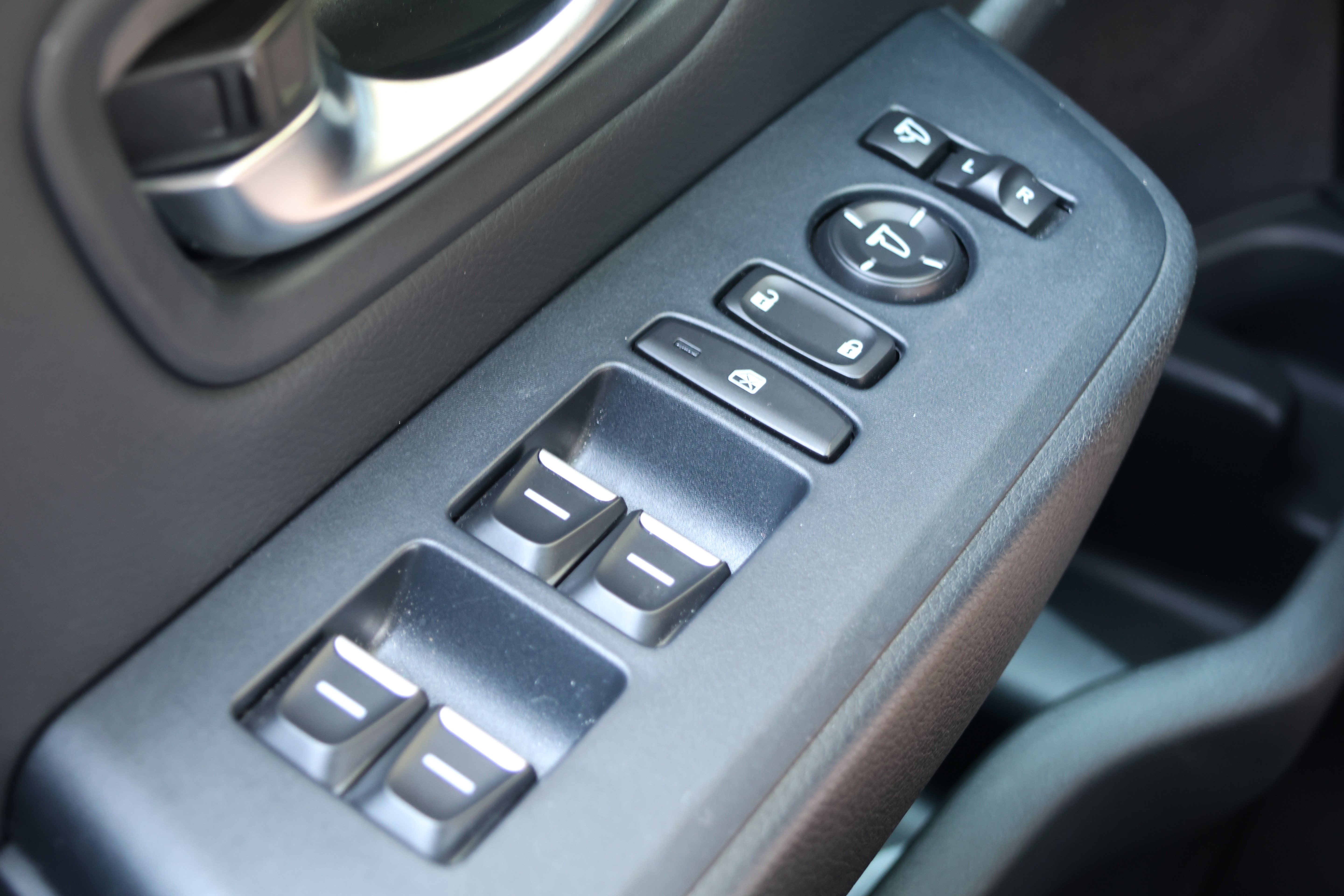 Used 2025 Honda Pilot Black Edition image 14