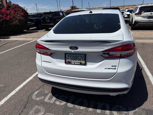 Used 2018 Ford Fusion SE w/ Equipment Group 601A FWD image 7