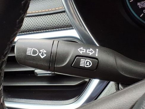 Used 2023 Chevrolet Equinox Premier AWD/4WD image 28