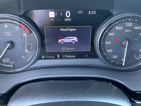 Used 2024 Cadillac XT6 Premium Luxury w/ Technology Package FWD image 22