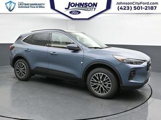 New 2026 Ford Escape SE w/ PHEV Premium Package video 3