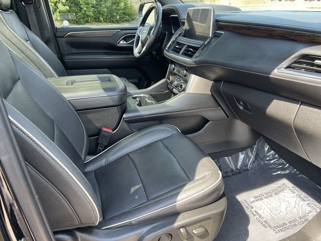 Used 2023 Chevrolet Tahoe Premier w/ Premium Package AWD/4WD image 17