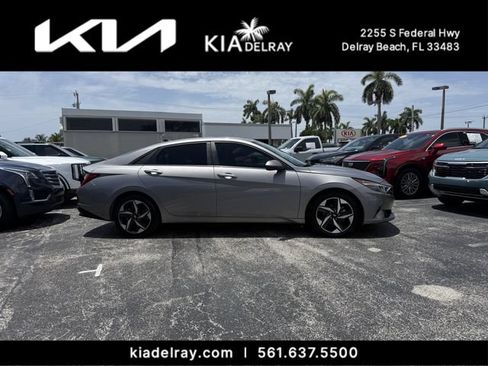 Used 2023 Hyundai Elantra Limited w/ Cargo Package FWD image 2