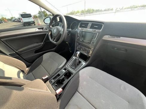 Used 2016 Volkswagen e-Golf SE FWD image 13