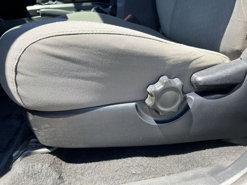 Used 2020 Toyota Tacoma SR AWD/4WD image 22