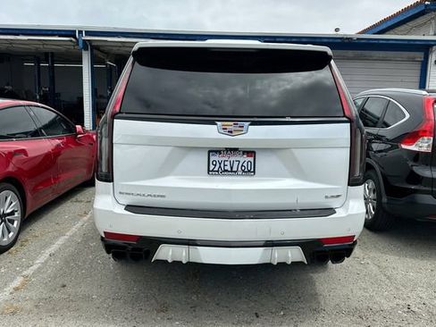 Used 2024 Cadillac Escalade V AWD/4WD image 6