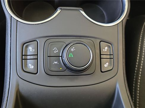 Used 2023 GMC Terrain SLE w/ Driver Convenience Package FWD image 24