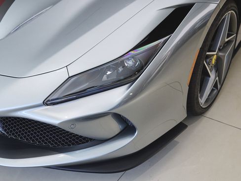 Used 2023 Ferrari F8 Tributo image 12