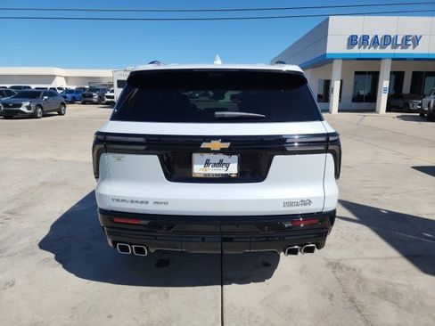New 2026 Chevrolet Traverse High Country w/ LPO, Floor Liner Package image 5