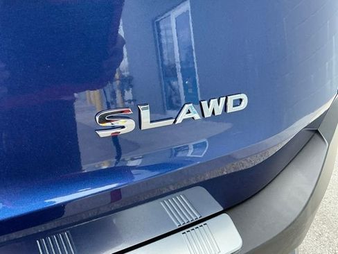 Used 2023 Nissan Rogue SL image 5