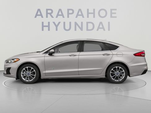 Used 2020 Ford Fusion SE FWD image 3