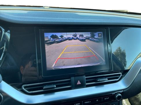 Used 2022 Kia Niro LXS FWD image 13
