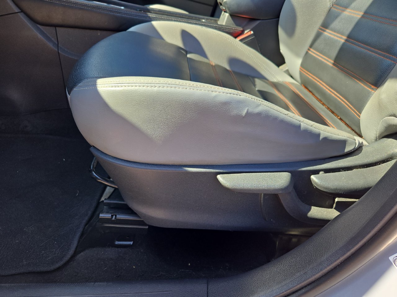 Used 2021 Nissan Kicks SR w/ SR Premium Package FWD image 21
