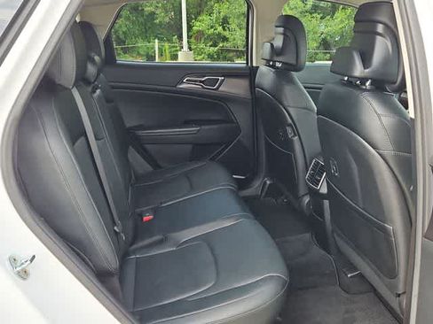 Used 2023 Kia Sportage EX FWD image 17