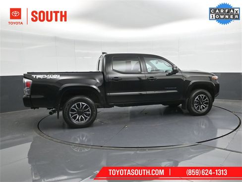Used 2023 Toyota Tacoma TRD Sport image 4