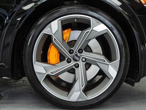 Used 2023 Audi e-tron S Prestige w/ Prestige Package AWD/4WD image 11