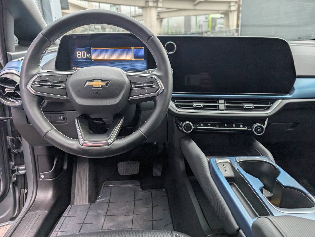 Used 2024 Chevrolet Equinox EV LT AWD/4WD image 12
