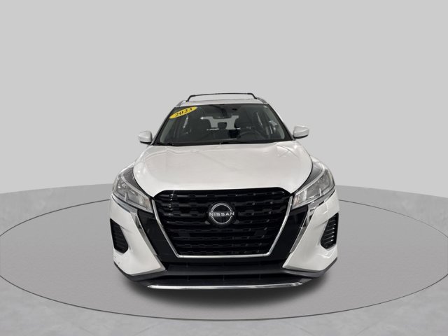 Used 2023 Nissan Kicks SV w/ Interior Electronics Package FWD image 3