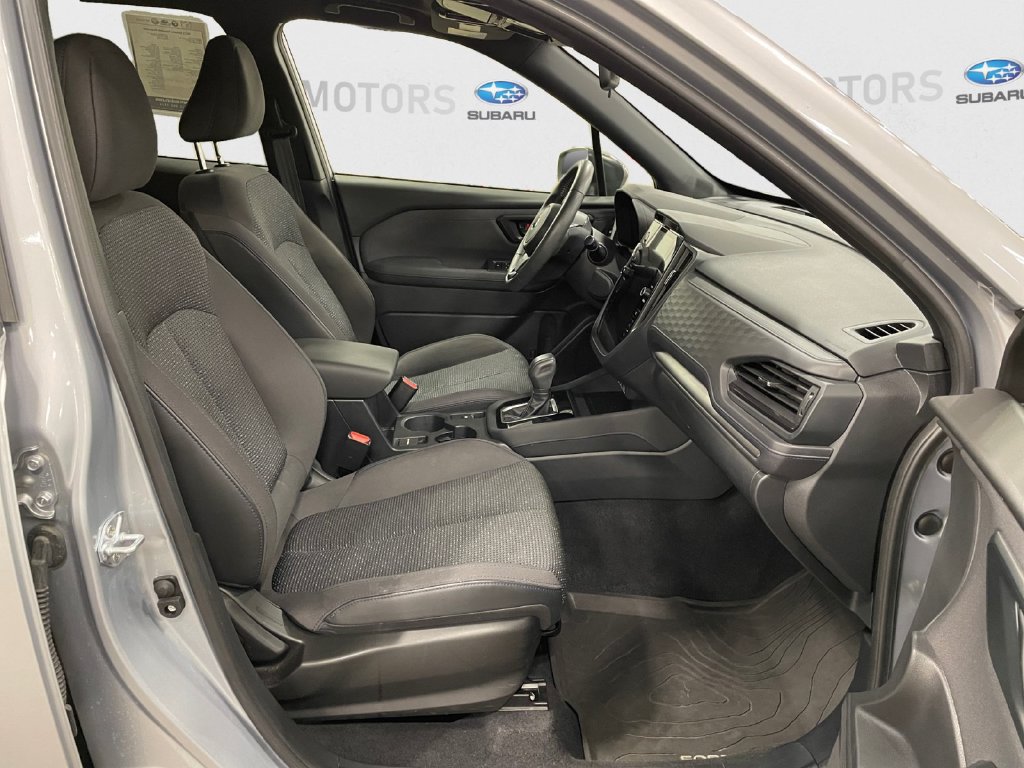 Used 2025 Subaru Forester Premium AWD/4WD image 17