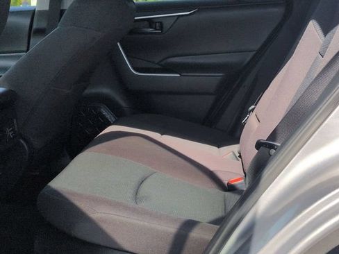 Used 2021 Toyota RAV4 LE AWD/4WD image 21