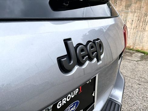 Used 2018 Jeep Grand Cherokee High Altitude RWD image 31