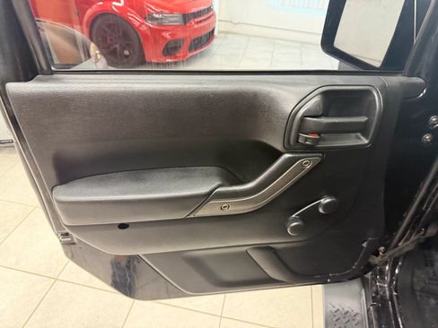 Used 2013 Jeep Wrangler Sport AWD/4WD image 13