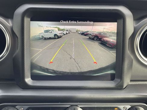 Used 2022 Jeep Wrangler Unlimited Rubicon 4xe AWD/4WD image 29