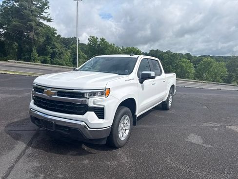 Used 2025 Chevrolet Silverado 1500 LT AWD/4WD image 4