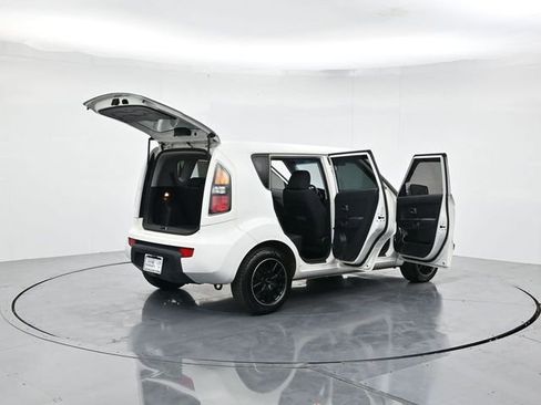 Used 2010 Kia Soul + image 46