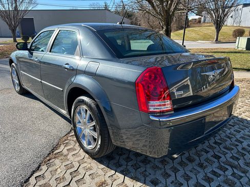 Used 2008 Chrysler 300 C image 7